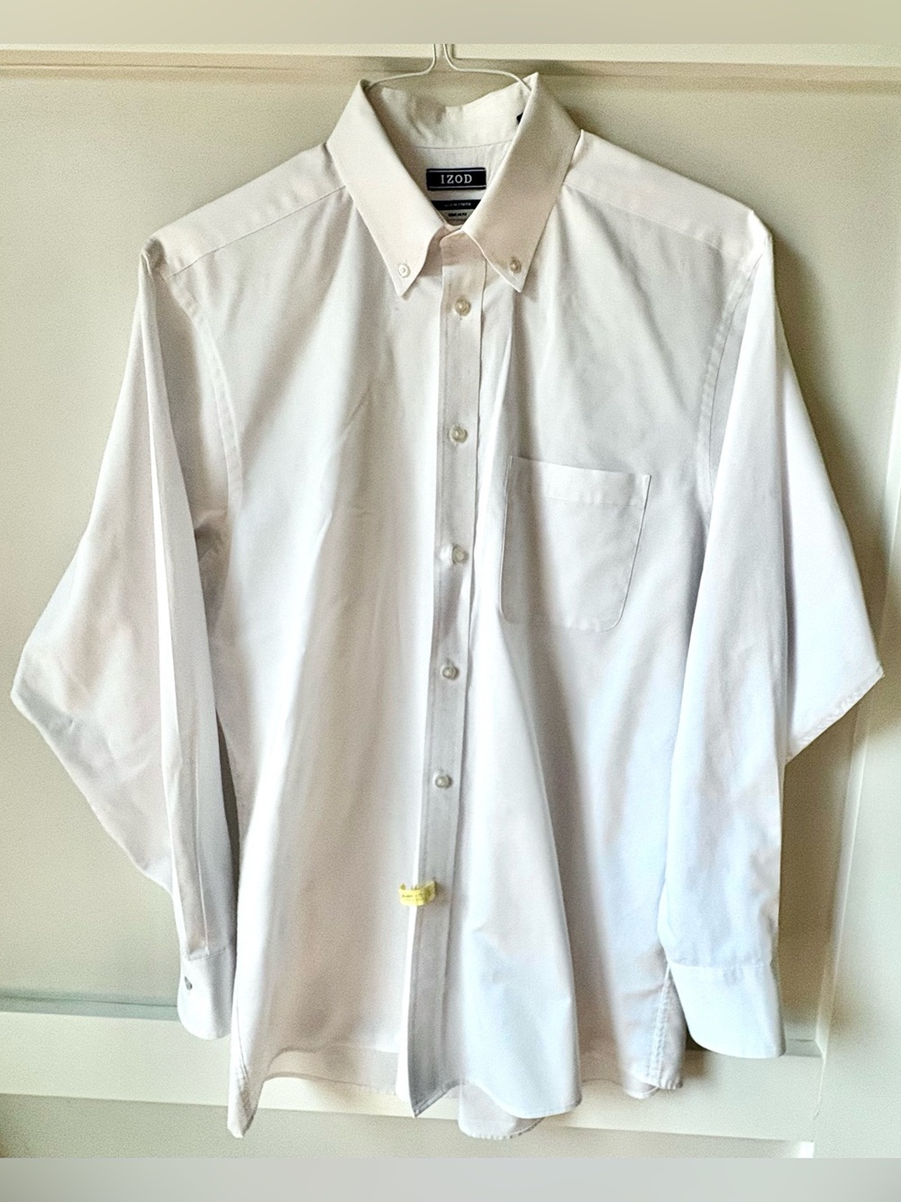 IZOD Men's White Button-Down Dress Shirt - Long Sleeve 15-15 1/2 32-33 Medium